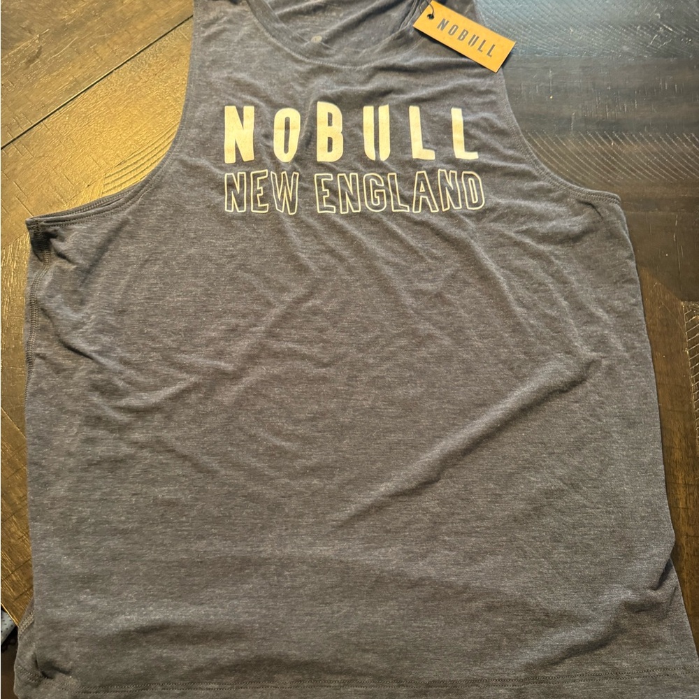 NOBULL women’s New England Gray Tank Top nes with tags